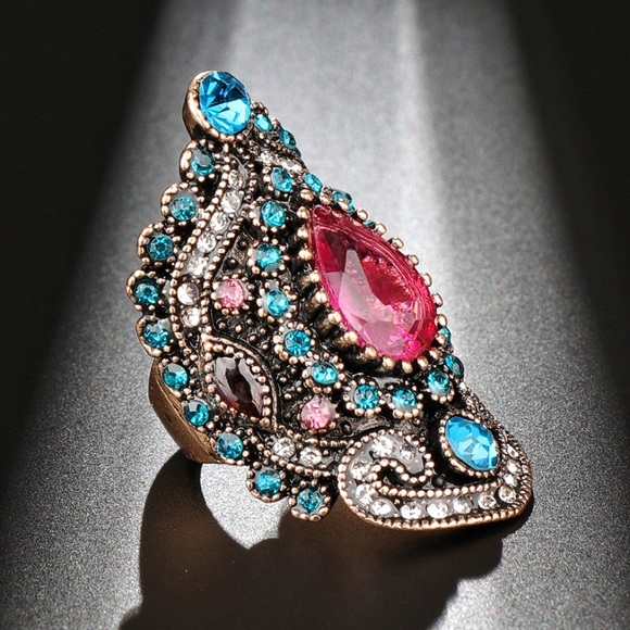 NWT Bohemian Rhinestone Statement Ring - Picture 4 of 6